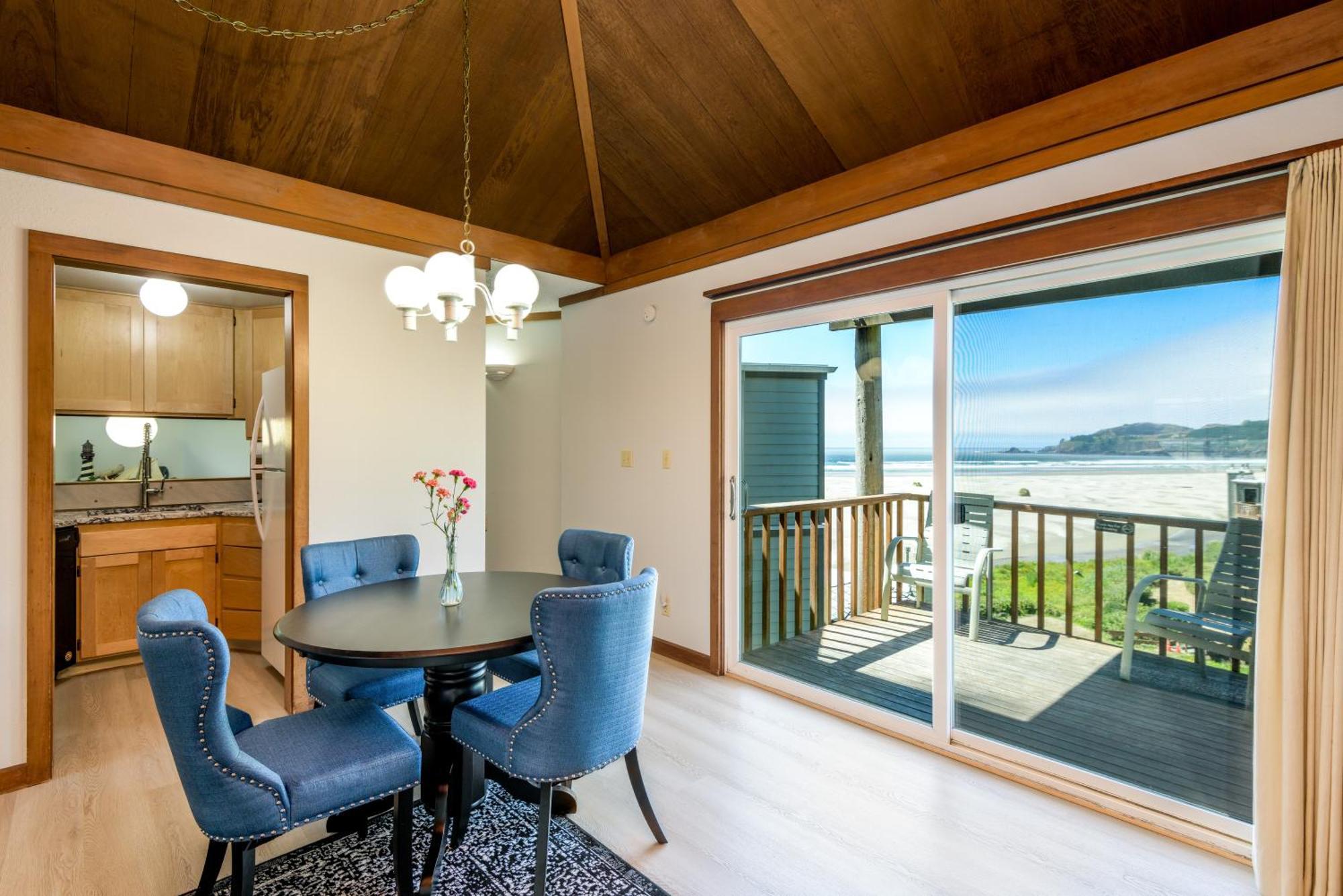 Little Creek Cove Beach Resort Нюпорт Екстериор снимка